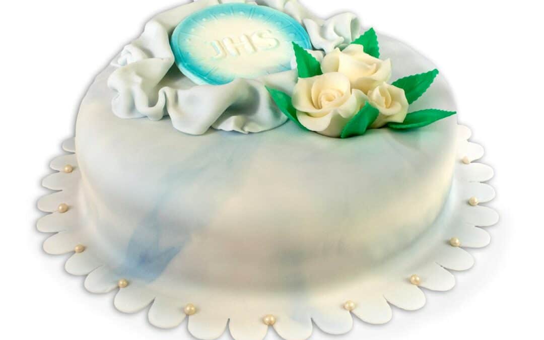 47. 1st Holy Communion cake – Ticino – Fondant icing Blue